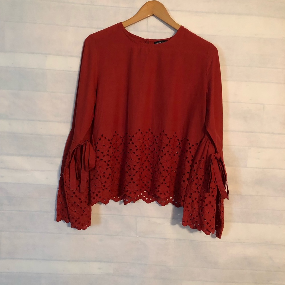 Style Envy Women’s Rust Color Crop Shirt Size L